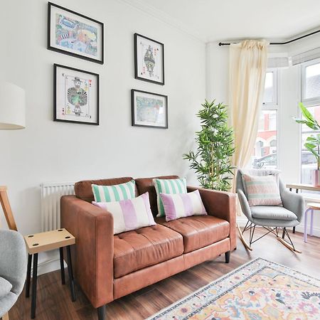 Fresh Cardiff Bay 2 Bedroom House- 3 Tv'S المظهر الخارجي الصورة