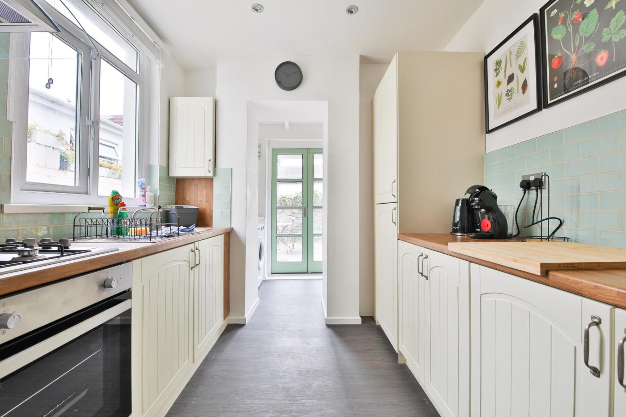 Fresh Cardiff Bay 2 Bedroom House- 3 Tv'S المظهر الخارجي الصورة