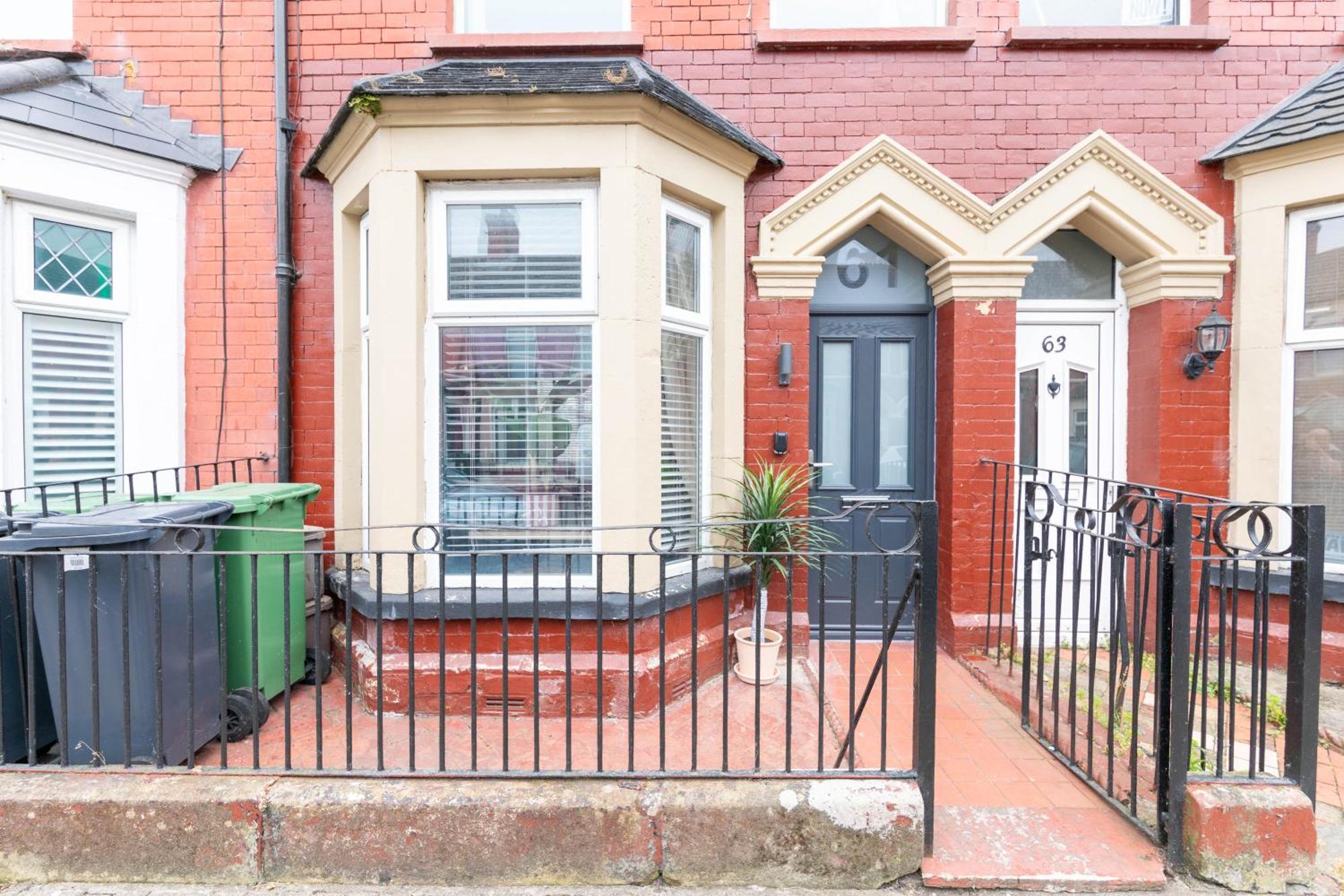 Fresh Cardiff Bay 2 Bedroom House- 3 Tv'S المظهر الخارجي الصورة